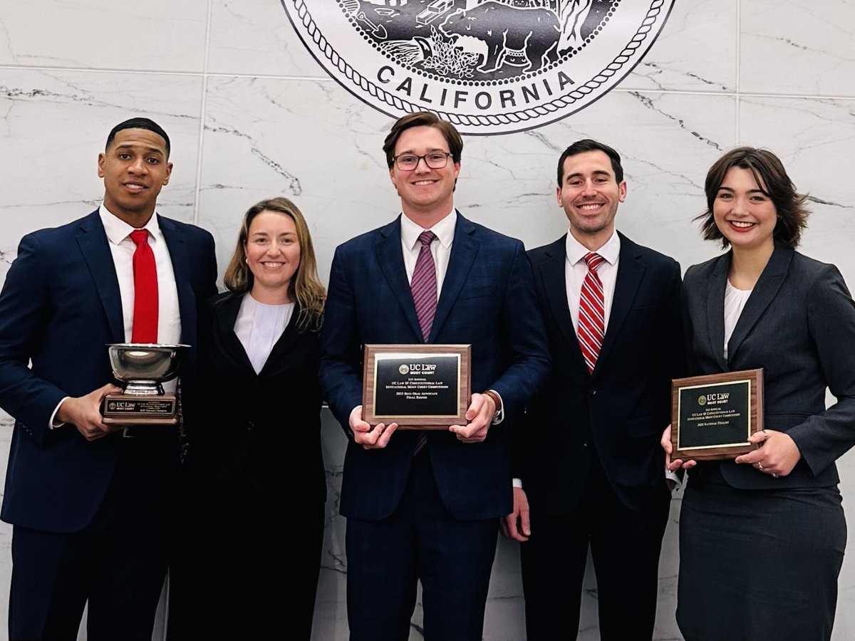 STCL_Houston's tweet photo. The South Texas Law Advocacy Program had massive success in last week's competitions, winning both first and second place at the University of California Law San Francisco National Constitutional Law Competition, earning the law school’s 143rd national championship. #STCLHouston https://t.co/RPsrBJH2TM