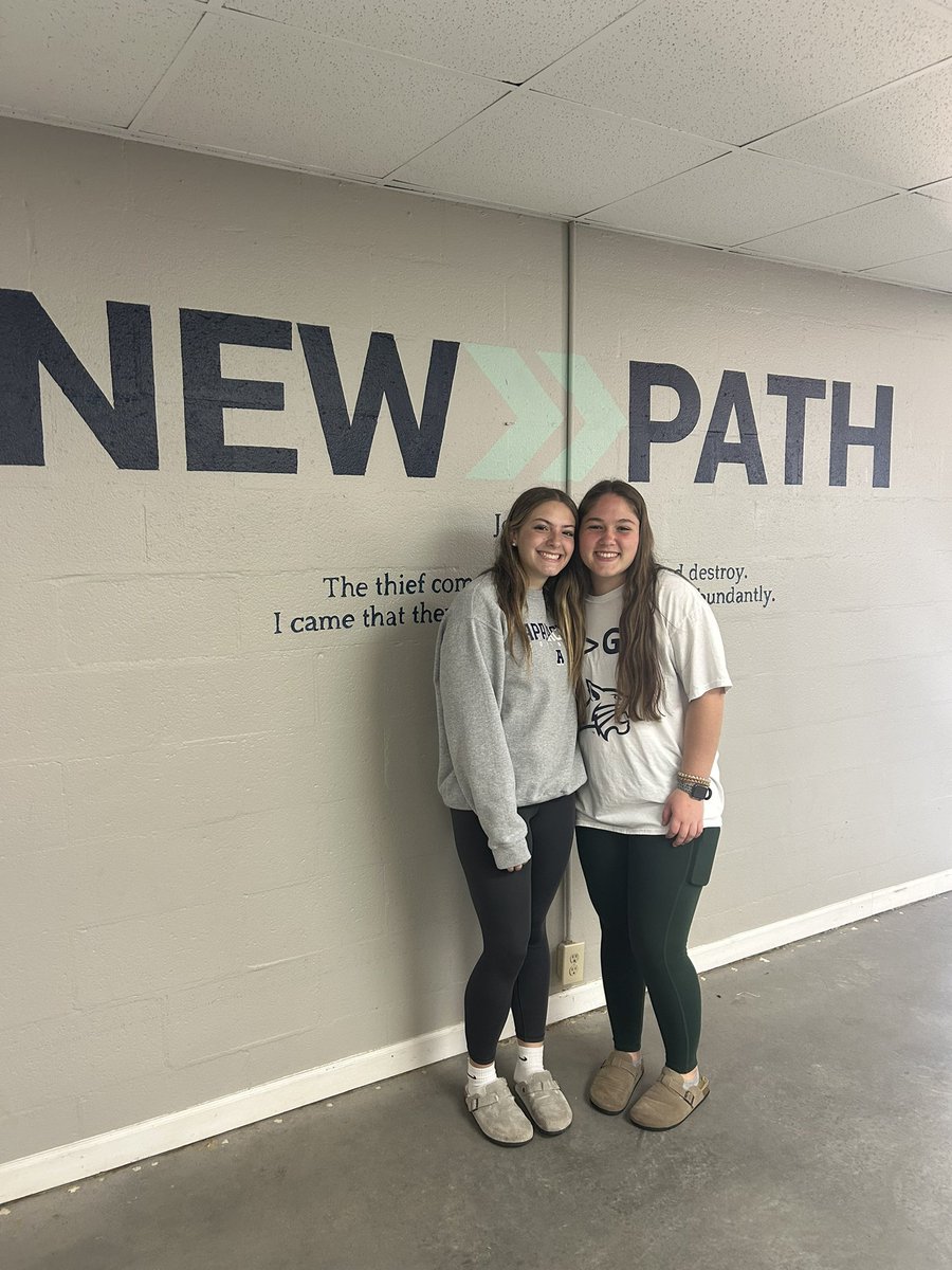 Spent AHS Service Day at New Path 1010! Thankful to serve our amazing community through this incredible organization!