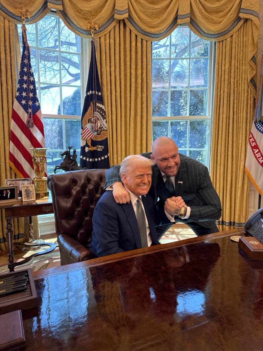 President Trump and Conor McGregor in the Oval Office 🔥🇮🇪

📸: <a href="/MargoMartin47/">Margo Martin</a>