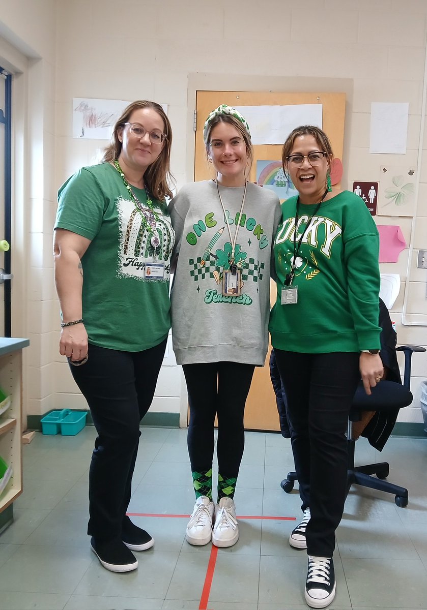 Brenda (@brencassarino) on Twitter photo #HappyStPatricksDay π #GoDolphins π¬ <a href="/OAPrincipal/">Susan DAlessandro</a> <a href="/Director_Oxy/">William Wilkinson</a> <a href="/JLoweNJ/">Jennifer Lowe</a> <a href="/A_Georgieff_/">Alexandra Georgieff</a> <a href="/StaffordTwpEd/">Stafford Schools</a> #HappyStPatricksDay π #GoDolphins π¬ <a href="/OAPrincipal/">Susan DAlessandro</a> <a href="/Director_Oxy/">William Wilkinson</a> <a href="/JLoweNJ/">Jennifer Lowe</a> <a href="/A_Georgieff_/">Alexandra Georgieff</a> <a href="/StaffordTwpEd/">Stafford Schools</a>