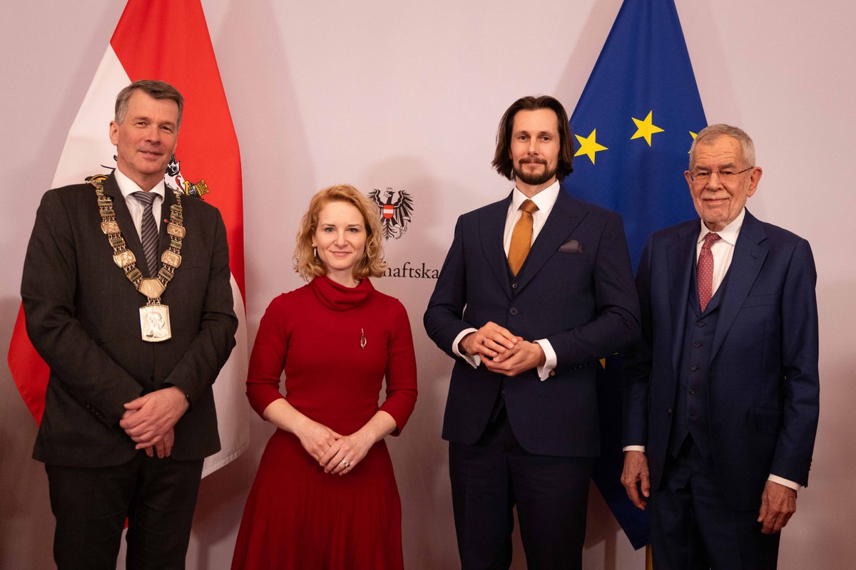 isec_tugraz's tweet image. Congratulations to ISEC Alumni @barbaragigerl and Reinhard Lüftenegger for receiving their doctorate under the auspices of the Austrian President – the highest honour in Austrian education. 🎉
We wish both of you all the best in your future endeavours!
📸: Peter Lechner/HBF