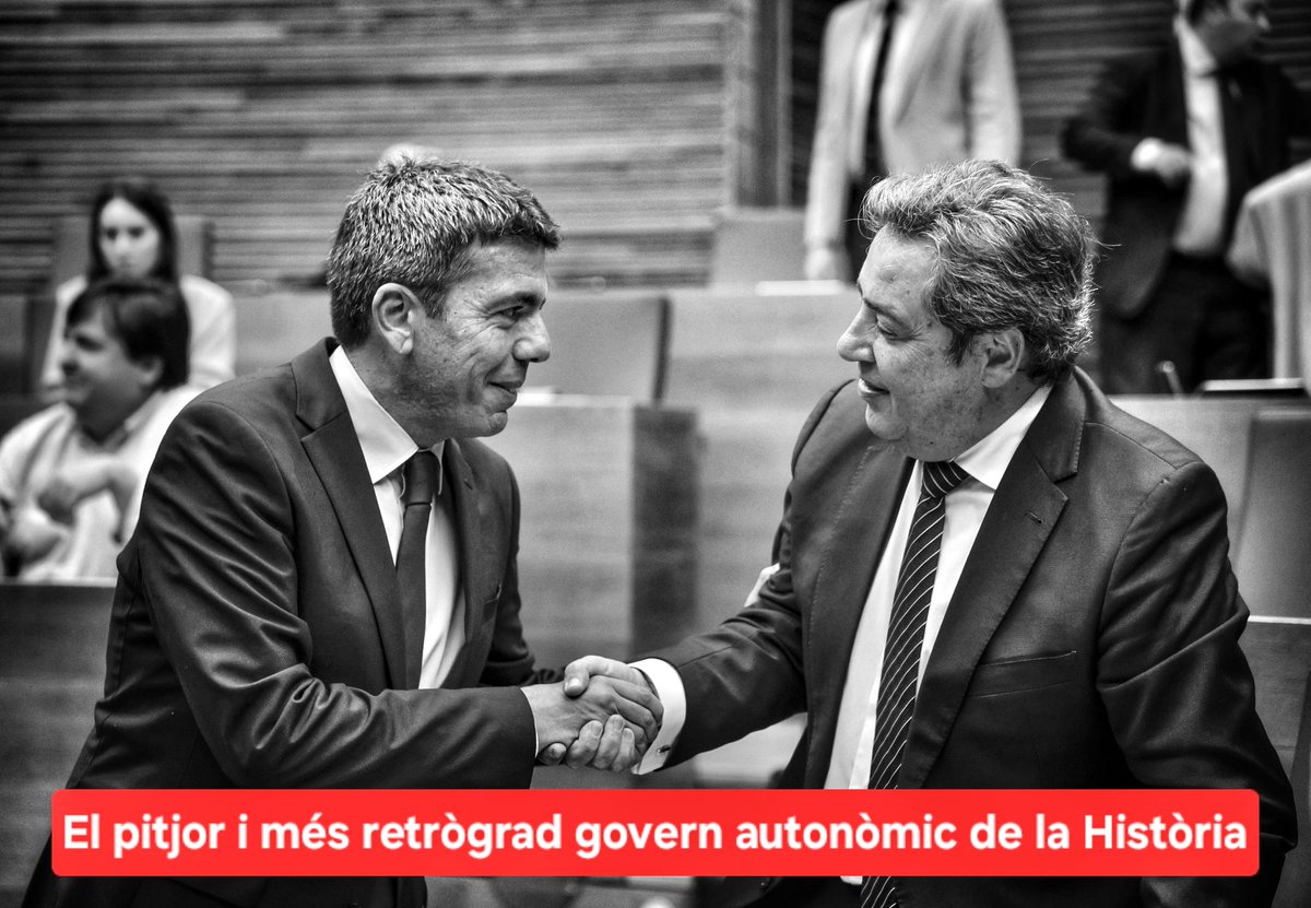 _Gafas_y_reloj_'s tweet image. A VOX no le importa que Mazón tenga docenas de muertos de la DANA en su espalda.

A Mazón no le importa abrazar tesis contra el cambio climático que buscan minimizar esas catástrofes.

Tenemos el peor y más oscuro y retrógrado gobierno autonómico de la Historia. Hay que echarlos.