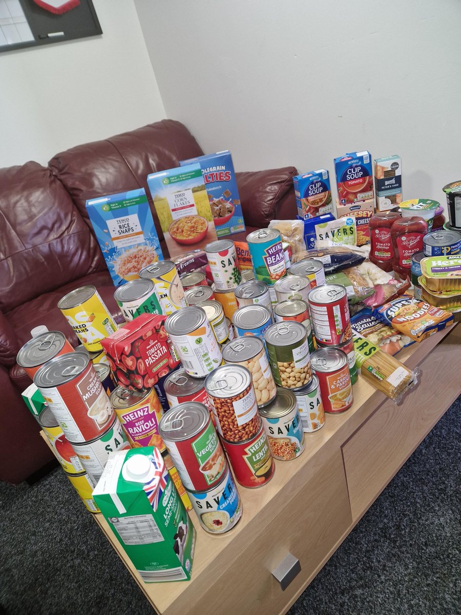 𝐓𝐡𝐞 𝐏𝐨𝐰𝐞𝐫 𝐨𝐟 𝐭𝐡𝐞 𝐁𝐚𝐝𝐠𝐞 - 𝐅𝐨𝐨𝐝 𝐂𝐨𝐥𝐥𝐞𝐜𝐭𝐢𝐨𝐧 𝐚𝐭 𝐆𝐚𝐲𝐟𝐢𝐞𝐥𝐝 𝐏𝐚𝐫𝐤📷

On Saturday we asked the fans of Arbroath to donate towards our Food Collection held outside The Greenversity Stadium @ Gayfield Park, and wow, what a response we had!