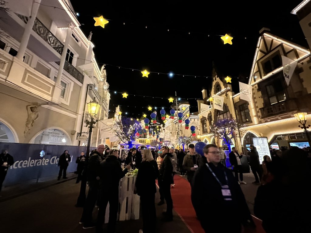 craylormade's tweet image. #CloudFest officially begins! Networking in the streets of Europa Park.