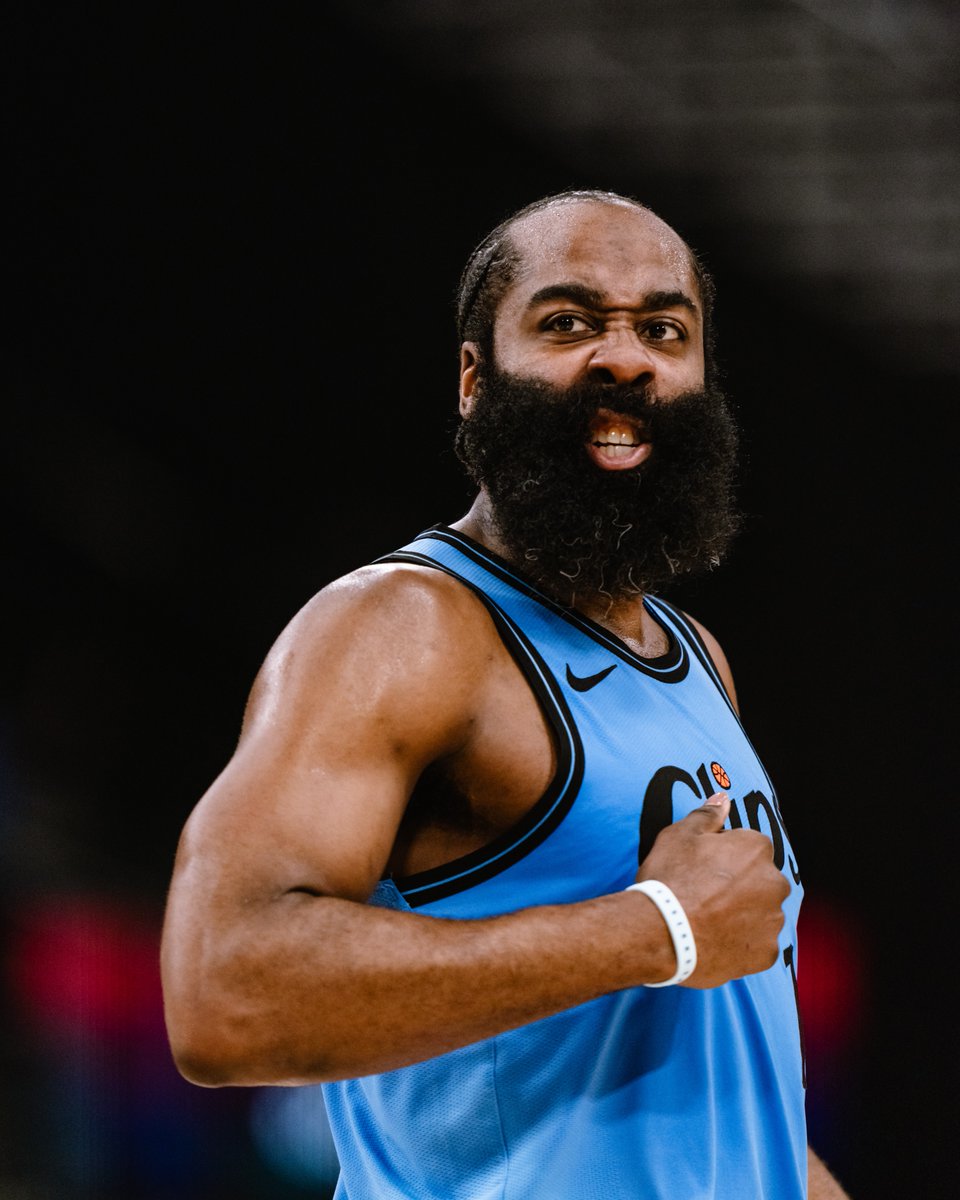 LAClippers's tweet image. James Harden over his last 8 games:

🔹29.0 PTS
🔹6.5 REB
🔹10.0 AST

UNO.