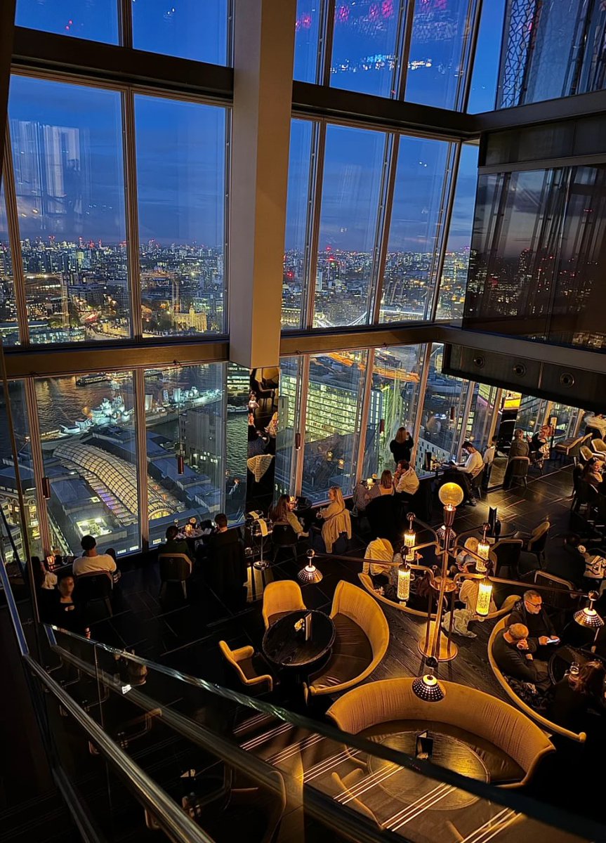 London night and dinner🍷