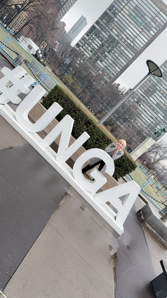 享受了纽约共享单车citibike，颤颤巍巍走到联合国大会打卡。这种只能走web3搞笑赛道了吧