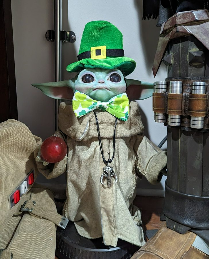 Who Am I ? (@notdrsheldonc) on Twitter photo @Matt_5972 <a href="/DavidRedFive/">David McCarthy</a> <a href="/Madame_Janine/">Madame Janine, aka Empress Darth Venatus</a> <a href="/DarthLinka/">Linka ๐๐ธ #GROGANG ๐</a> <a href="/darth_swlove03/">LeyLa๐</a> <a href="/DarthCharmant/">Darth Charmant</a> <a href="/Rick_Snape/">Richard Snape๐ด๓ ง๓ ข๓ ฅ๓ ฎ๓ ง๓ ฟ</a> <a href="/StarWarsFan_327/">Star Wars Fan 327</a> <a href="/jedisaga/">E (It's All Geek To Me...๐๐ค๐ฒ๐ฎ)</a> <a href="/_Cristian_Vlad_/">Cristian Vlad</a> <a href="/BLiltpodcast/">big T & LIL t @ #HulkHogan</a> <a href="/gerardkane71/">Gearรณid ร Cathรกin</a> <a href="/capecoraldwells/">My World of TOYS</a> <a href="/FFanatic777/">FettFanatic777(Brandon Turner)</a> <a href="/gongasleet/">Gongasleet โจ</a> <a href="/spoonywan/">Star Wars Steve 77 #MakeSOLO2Happen #ANDOR2Era</a> <a href="/MonarchDafey/">Monarchโ๏ธDafey</a> <a href="/MJedi50/">Master Jedi50. Romulan Spy Guy</a> <a href="/SmMarwood/">Sean Marwood</a> <a href="/DarthHamill/">Darth Hamill (Jason)</a> <a href="/maka_gh/">MakaโคMark Hamill๐</a> <a href="/ponygal1986/">Lady Hamster Debra ๐๐ซ๐น๐ซ</a> <a href="/HamillSkywalkr_/">Shanni โ๏ธ๐๏ธ๐๐</a> <a href="/IDreamOfHamill/">I Dream Of Hamill ๐๐๐น๐</a> <a href="/Sithmasta79/">๐๐งโโ๏ธ๐ฏAnthony1111๐ฆโ๐ฅ๐๐</a> <a href="/MaraRanger/">๊ง๐๐
ผ๐
ฐ๐๐
ฐ๐๊ง</a> <a href="/Paulamickle1978/">๐Paula๐ณ๏ธโ๐๐ซ</a> <a href="/XDarthThunderX/">Darth Thunder โก</a> Thanks Matt. Happy #StPatrickDay folks.
#MandoMonday @Matt_5972 <a href="/DavidRedFive/">David McCarthy</a> <a href="/Madame_Janine/">Madame Janine, aka Empress Darth Venatus</a> <a href="/DarthLinka/">Linka ๐๐ธ #GROGANG ๐</a> <a href="/darth_swlove03/">LeyLa๐</a> <a href="/DarthCharmant/">Darth Charmant</a> <a href="/Rick_Snape/">Richard Snape๐ด๓ ง๓ ข๓ ฅ๓ ฎ๓ ง๓ ฟ</a> <a href="/StarWarsFan_327/">Star Wars Fan 327</a> <a href="/jedisaga/">E (It's All Geek To Me...๐๐ค๐ฒ๐ฎ)</a> <a href="/_Cristian_Vlad_/">Cristian Vlad</a> <a href="/BLiltpodcast/">big T & LIL t @ #HulkHogan</a> <a href="/gerardkane71/">Gearรณid ร Cathรกin</a> <a href="/capecoraldwells/">My World of TOYS</a> <a href="/FFanatic777/">FettFanatic777(Brandon Turner)</a> <a href="/gongasleet/">Gongasleet โจ</a> <a href="/spoonywan/">Star Wars Steve 77 #MakeSOLO2Happen #ANDOR2Era</a> <a href="/MonarchDafey/">Monarchโ๏ธDafey</a> <a href="/MJedi50/">Master Jedi50. Romulan Spy Guy</a> <a href="/SmMarwood/">Sean Marwood</a> <a href="/DarthHamill/">Darth Hamill (Jason)</a> <a href="/maka_gh/">MakaโคMark Hamill๐</a> <a href="/ponygal1986/">Lady Hamster Debra ๐๐ซ๐น๐ซ</a> <a href="/HamillSkywalkr_/">Shanni โ๏ธ๐๏ธ๐๐</a> <a href="/IDreamOfHamill/">I Dream Of Hamill ๐๐๐น๐</a> <a href="/Sithmasta79/">๐๐งโโ๏ธ๐ฏAnthony1111๐ฆโ๐ฅ๐๐</a> <a href="/MaraRanger/">๊ง๐๐
ผ๐
ฐ๐๐
ฐ๐๊ง</a> <a href="/Paulamickle1978/">๐Paula๐ณ๏ธโ๐๐ซ</a> <a href="/XDarthThunderX/">Darth Thunder โก</a> Thanks Matt. Happy #StPatrickDay folks.
#MandoMonday