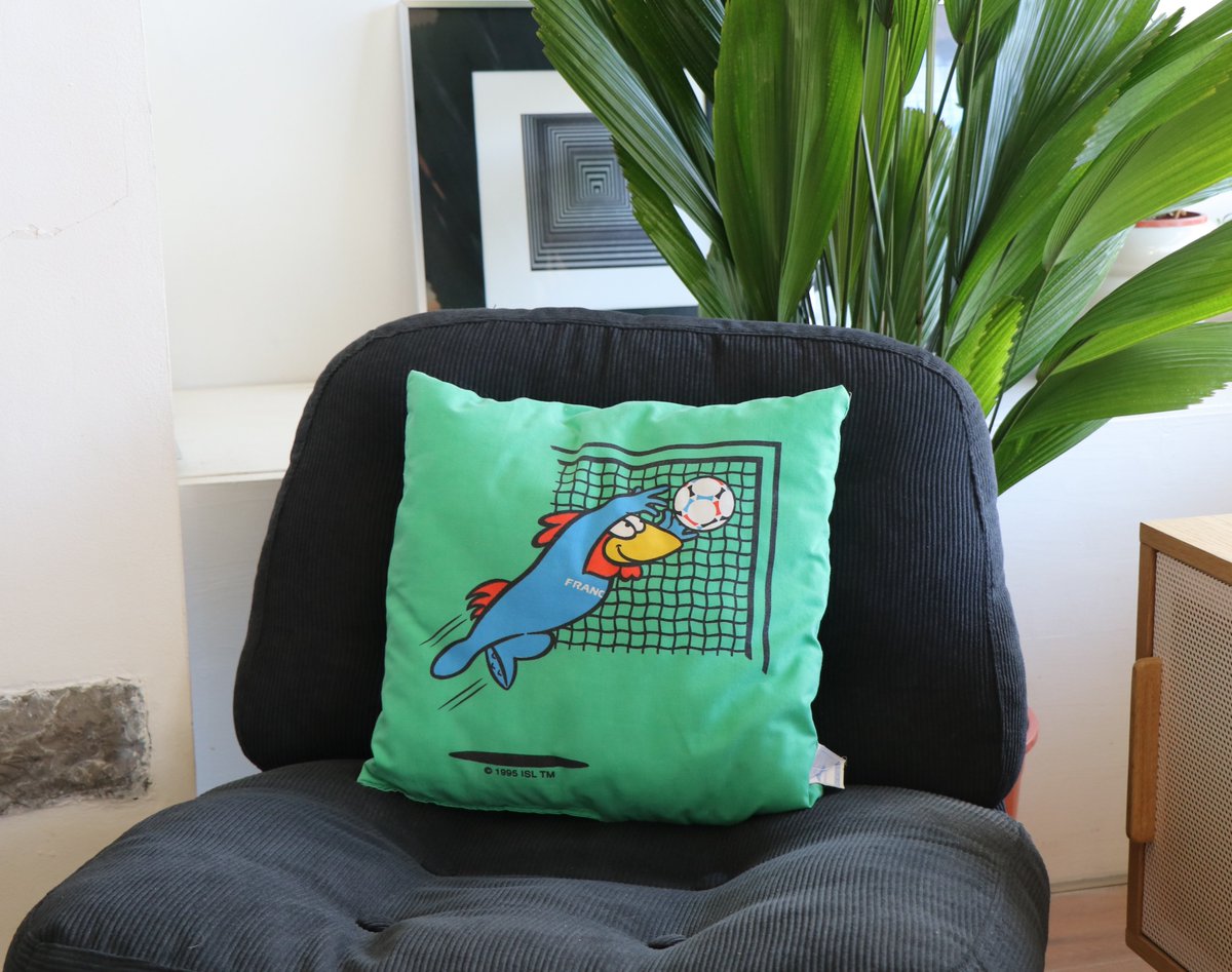 Kitmaster_fr's tweet image. 𝐂𝐨𝐮𝐬𝐬𝐢𝐧 𝐅𝐨𝐨𝐭𝐢𝐱 𝐂𝐨𝐮𝐩𝐞 𝐝𝐮 𝐌𝐨𝐧𝐝𝐞 𝟏𝟗𝟗𝟖

🛒 Disponible sur thekitmaster.com

#KITMASTER #RetroFootballStore #Footix #France98