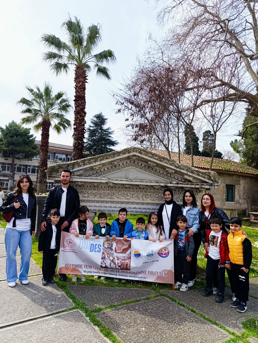 Sinop Üniversitesi ve Gençlik Spor İl Müdürlüğü ile birlikte yürütülen "Müze Pedagojisi Projesi" kapsamında okul öncesi öğrencilerimiz Arkeoloji Müzesi'ni ziyaret ettiler. 
<a href="/TCSinopValiligi/">T.C. Sinop Valiliği</a> 
<a href="/sinopuniversity/">Sinop Üniversitesi</a>
<a href="/sinopilmem/">Sinop Milli Eğitim Müdürlüğü</a> 
<a href="/GSB_Sinop/">Sinop Gençlik ve Spor İl Müdürlüğü</a>
