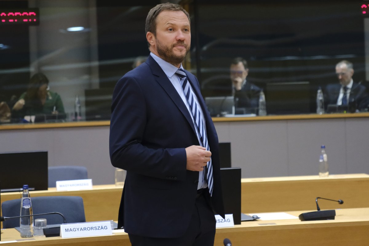 Brahmbeere's tweet image. That's the quote:
"Ukraine must feel unwavering support, while Russia must face relentless pressure."
- Estonian Foreign Minister Margus Tsahkna
