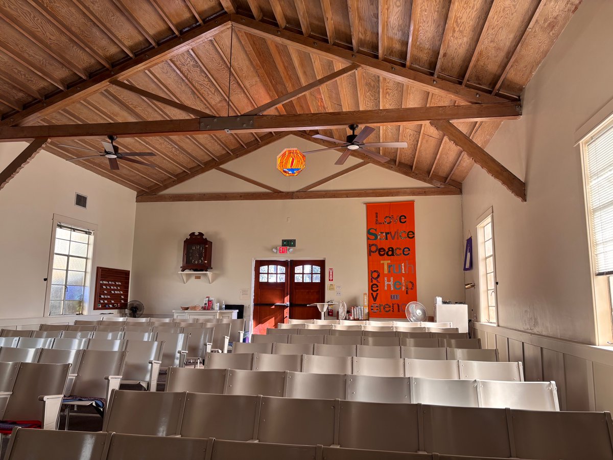 The folks at the @VerdugoHillsUU survived my incessant cough from the pulpit yesterday.

A wonderful Sunday with wonderful people....