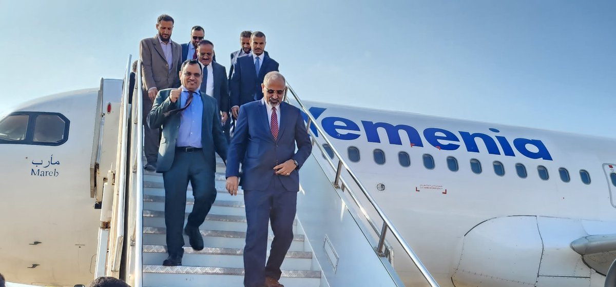 #سقطرى 
وصول سيادة  الرئيس عيدروس الزبيدي والوفد المرافق له إلى الأرخبيل فمرحبآ به
حللت أهلاً ونزلت سهلاً..