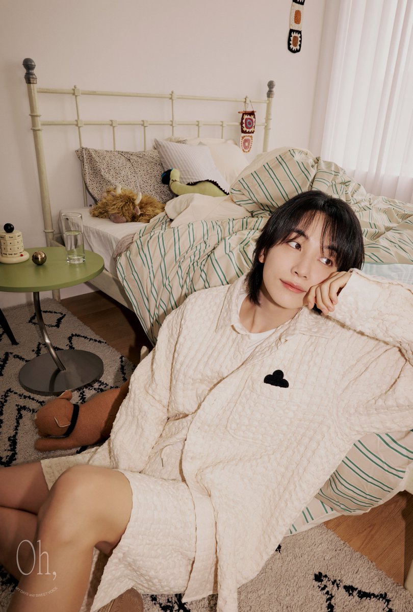 pledis_17's tweet photo. 📕 EPISODE A : Preview Cuts
    
✉ PRE-ORDER : 25.03.18 11:00ㅣTueㅣKST
✉ RELEASE : 25.03.31ㅣMonㅣKST

#SEVENTEEN #세븐틴
#SVT_EPISODE #UNIT_PHOTOBOOK https://t.co/ykZxanPNsW