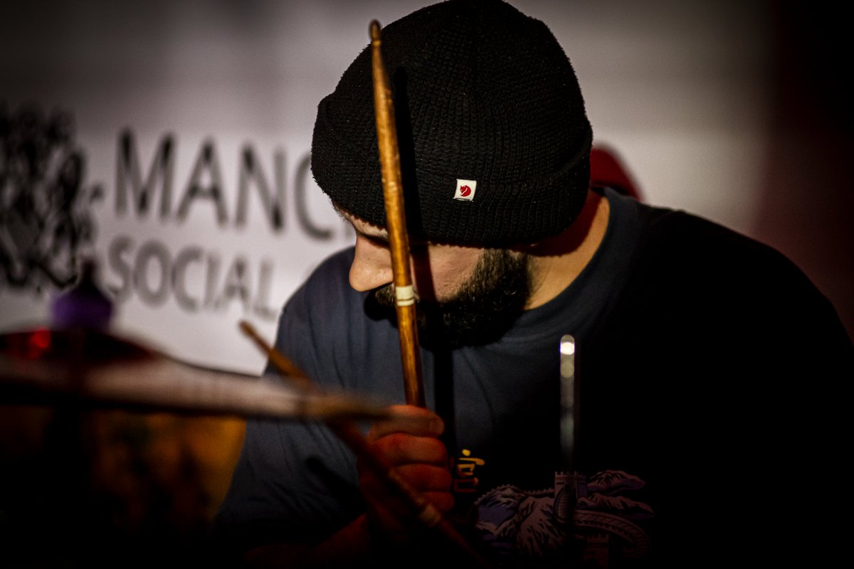 trust a fox tweet media