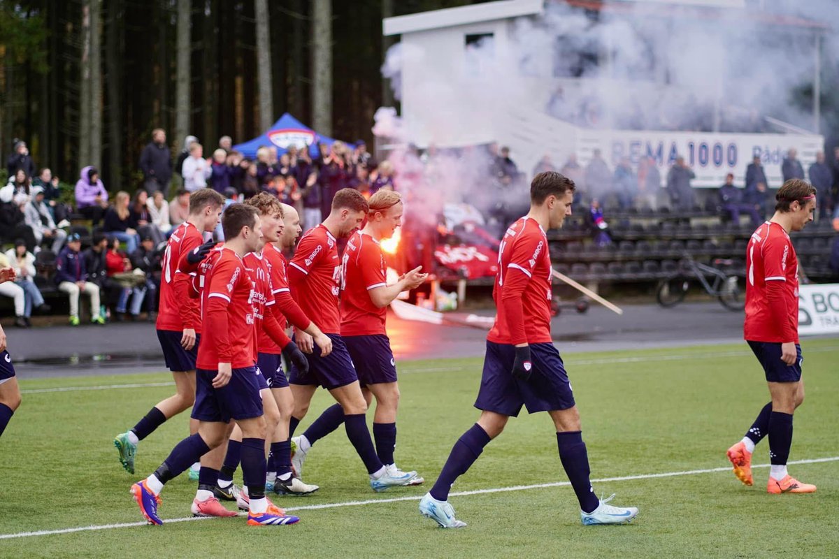 2. kvalifiseringsrunde i NM  25 spilles imot DFI Fotball. DFI rykket som kjent opp fra vår 4. divisjonsavdeling i fjor og er favoritter i dette oppgjøret, men vi vet samtidig hva gutta våre er kapable til og øyner selvsagt en plass i NM!

Vi jobber nå med kampdag og klokkeslett!