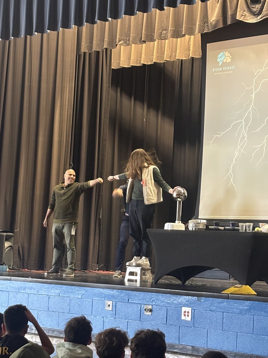 ⚡️🌪️💨Nick Bartholomew from Storm Science had the kids crazy engaged AND taught them about storm safety!  His stories were amazing, he was funny, and had hair flying high! #stormscience #inspire96 #sciencecoach