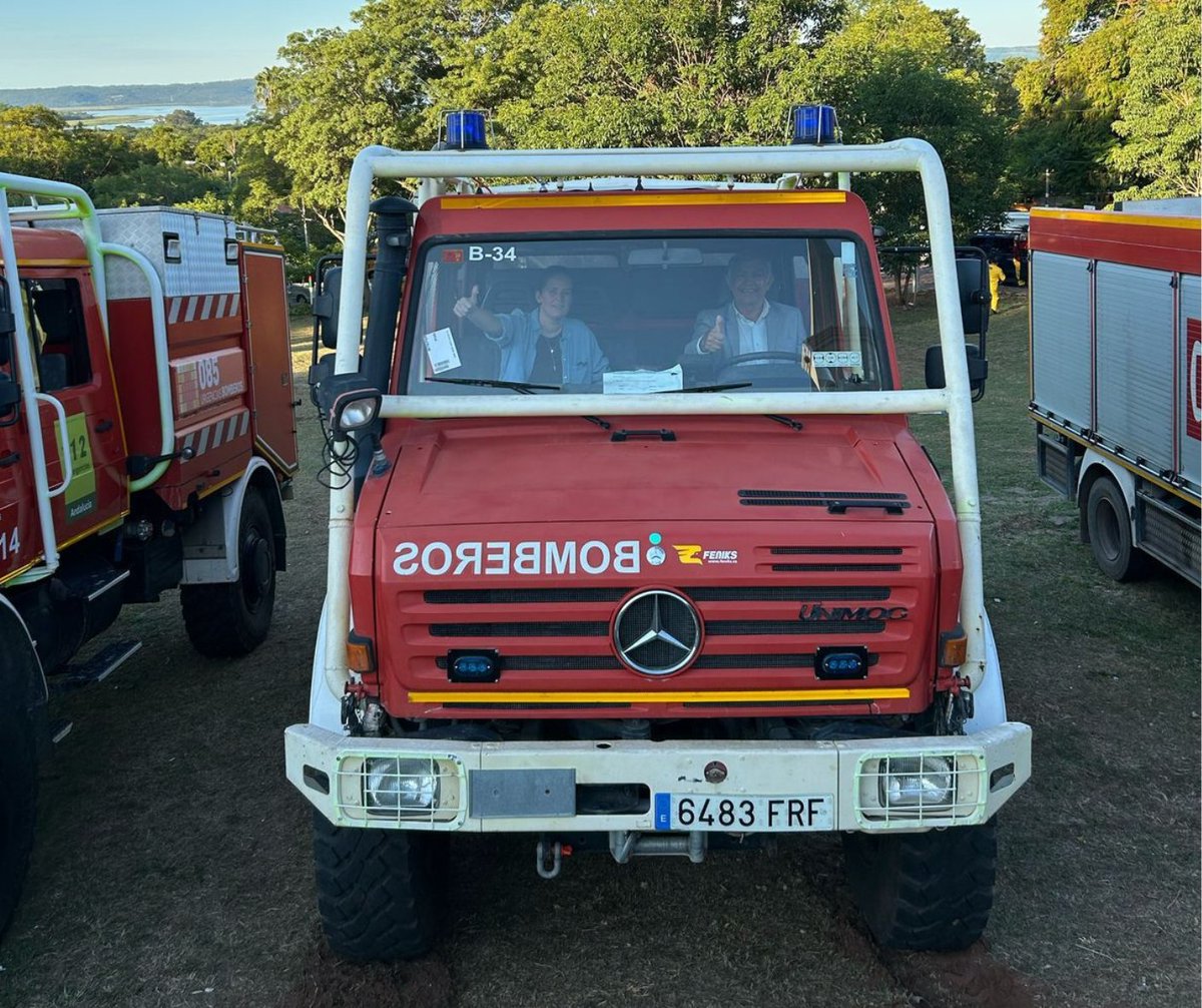 El valor y la dedicación de nuestros bomberos son admirables. Acompañamos la asunción de mando de los nuevos oficiales del <a href="/AmarillosCBVP/">Bomberos CBVP</a> y la entrega de móviles que fortalecerán su labor en beneficio de nuestras comunidades.