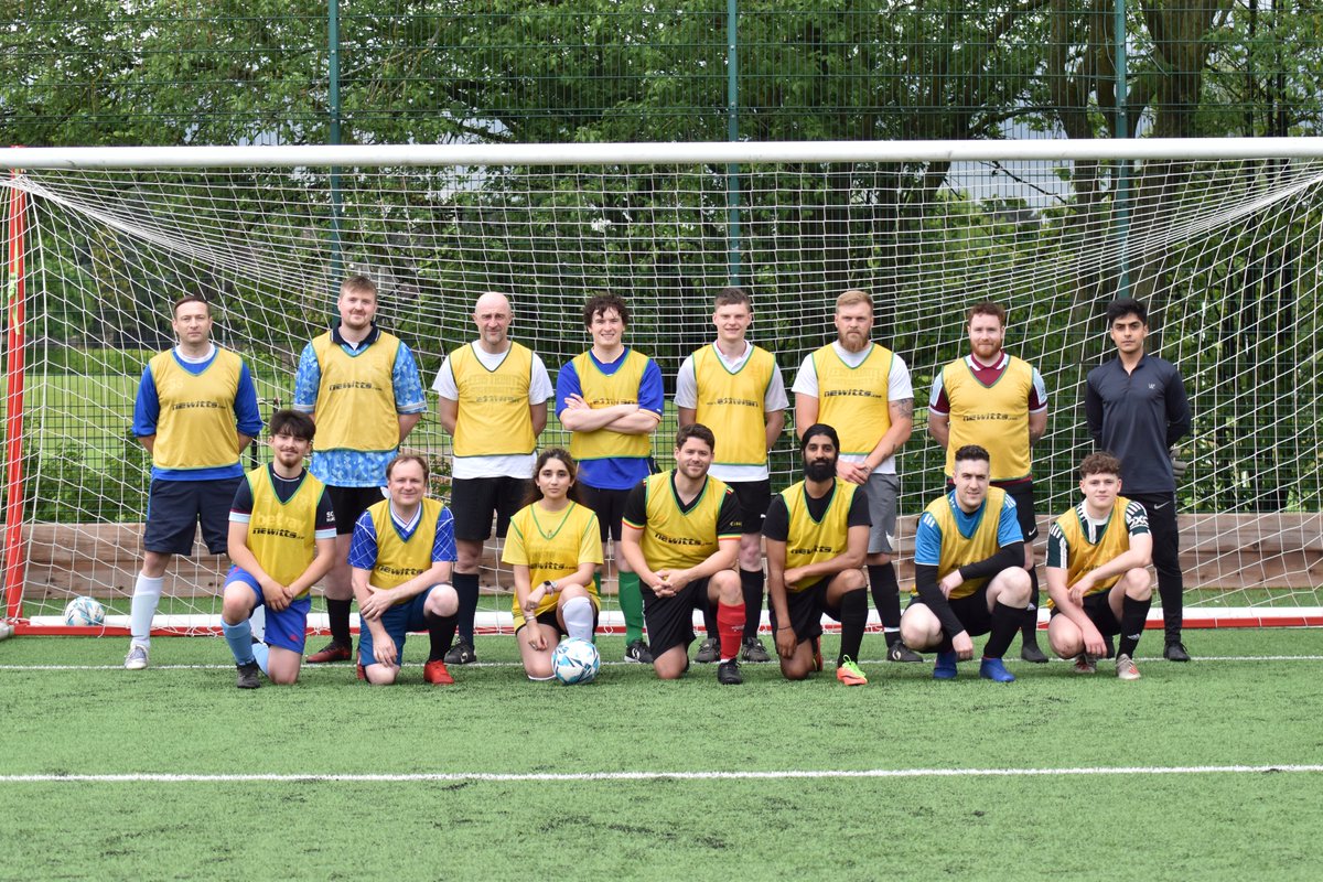 ANDY'S MAN CLUB CHARITY FOOTBALL MATCH
📅 Wednesday 14 May
⏰ 4pm-7pm
⚽️ 3G pitch, Horsforth Campus
🤝In collaboration with Trinity Fitness, @LTchaplaincy  are hosting a Charity Football Match 
ℹ️Get involved: bit.ly/4bVd1o4 
ℹ️Andy’s Man Club: andysmanclub.co.uk