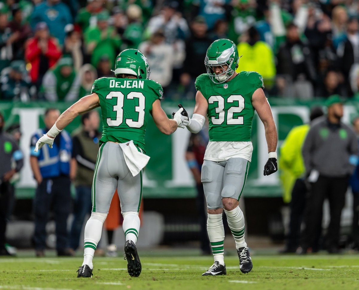 Eagles's tweet photo. Can't pinch this 🍀 https://t.co/S6qY2xY6fP