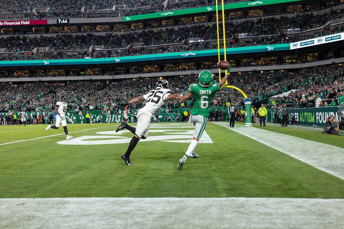 Eagles's tweet photo. Can't pinch this 🍀 https://t.co/S6qY2xY6fP