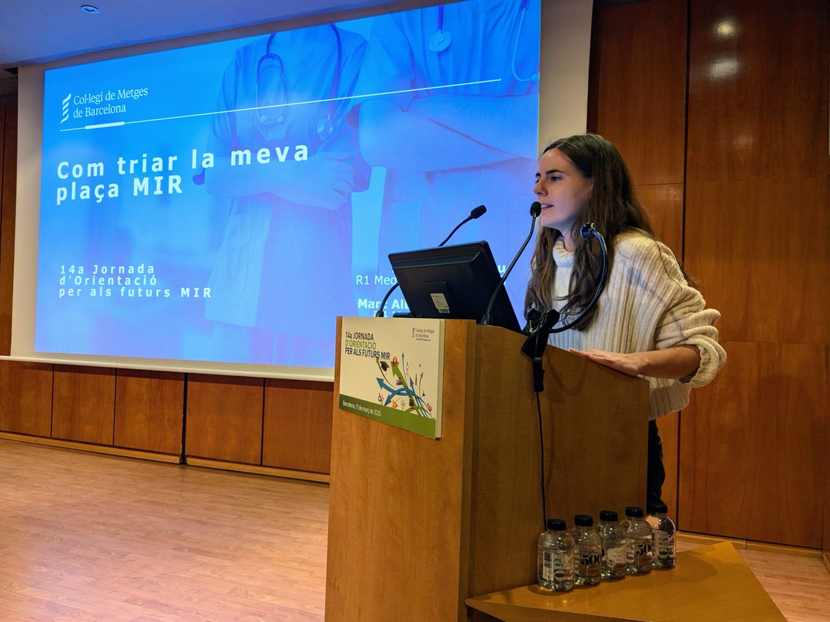 Col·legi Metges BCN (@combarcelona) on Twitter photo 🗣️La presidenta de la secció col·legial <a href="/MetgesJovesCOMB/">MetgesjovesCOMB</a>, <a href="/MdePabloMiro/">Mar de Pablo Miró</a>, explica el funcionament de la jornada, 🙏 tot agraint als membres de la secció de Metges MIR i Metges Joves, a tots els informadors i als companys del CoMB tota la feina feta per organitzar aquest acte. 🗣️La presidenta de la secció col·legial <a href="/MetgesJovesCOMB/">MetgesjovesCOMB</a>, <a href="/MdePabloMiro/">Mar de Pablo Miró</a>, explica el funcionament de la jornada, 🙏 tot agraint als membres de la secció de Metges MIR i Metges Joves, a tots els informadors i als companys del CoMB tota la feina feta per organitzar aquest acte.