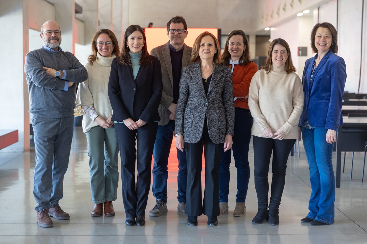 ¿Qué son los derechos digitales y por qué es importante protegerlos? 🌐

👤Un grupo de profesores de <a href="/fcomunav/">fcomunav</a>  forman parte del Observatorio de Derechos Digitales que busca garantizar los derechos en el entorno digital. 

Entrevista a Ana Azurmendi 📚: unav.edu/noticias/-/con…