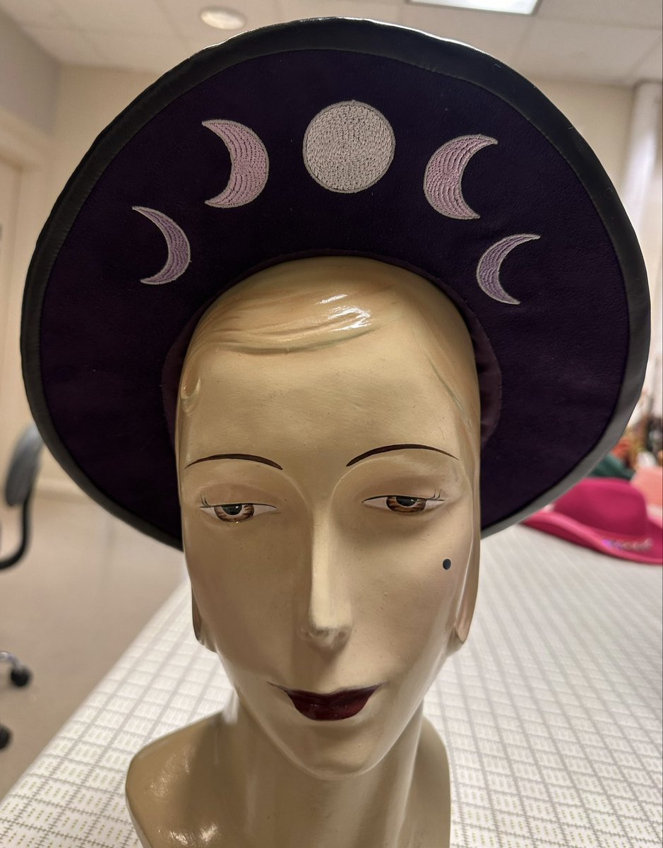 aps_unc's tweet image. From Broadway’s storied stages to UNC, Rachel Pollock fuses tradition, BeAM tech in costume crafts, which traditionally has relied on handwork & artisanal techniques. Pollock encourages students to integrate the latest technology into their projects. Story bit.ly/42be6F1