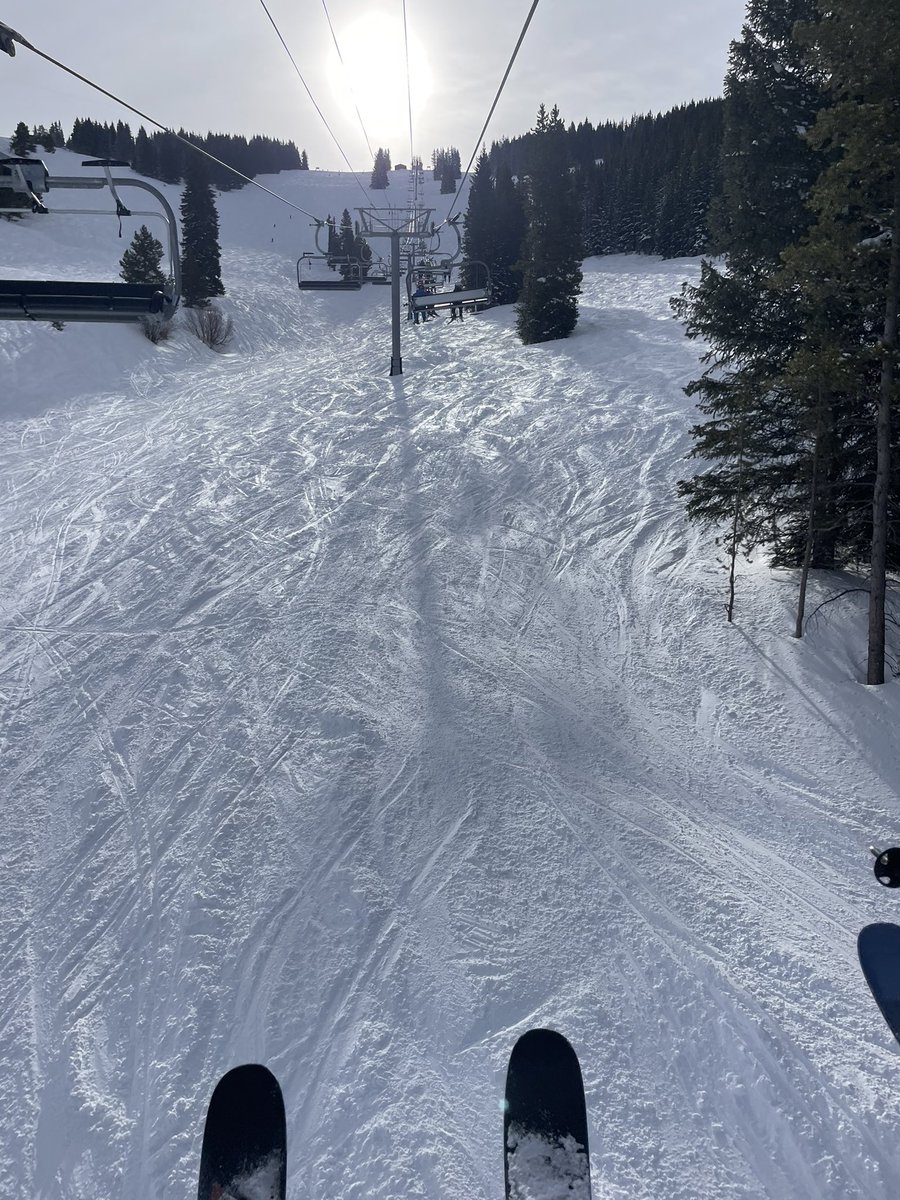 about to bring that “run thru a mu fukkers face” mentality to the slopes #nepotism