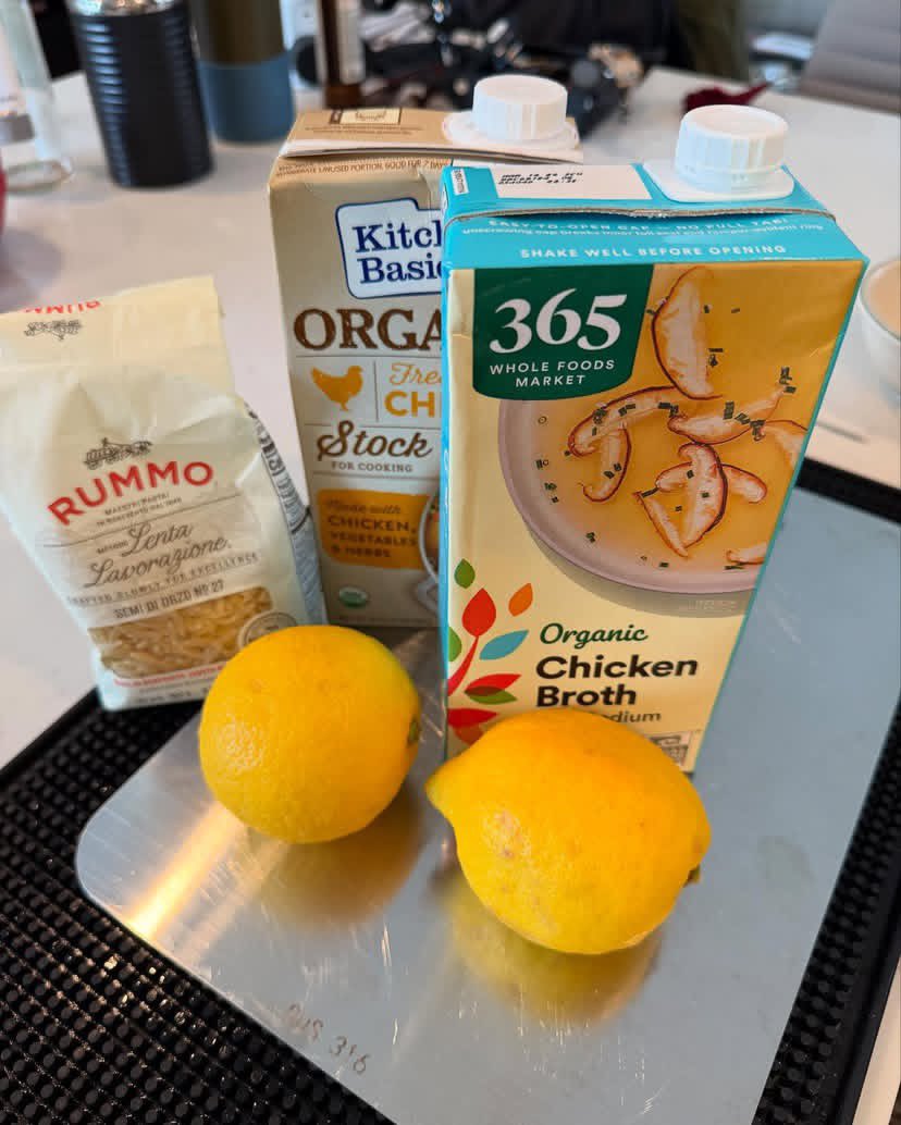 leadchris2's tweet image. Not so Irish on St. Paddy’s Day morning, but I’m obsessed with this easy shredded roasted lemon chicken orzo soup made for lunches this week (cherry blossom buds are in phase 2 at the Tidal Basin too).