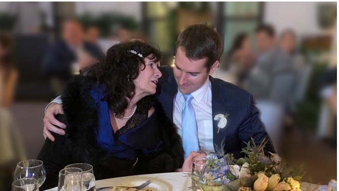 Ben_Fred's tweet image. Dr. Jameson Holloman’s mother, Karen, was diagnosed with MS when he was in fourth grade. He decided then he wanted to help people like his mom. Look at him now: missouribaptist.org/Medical-Servic…
