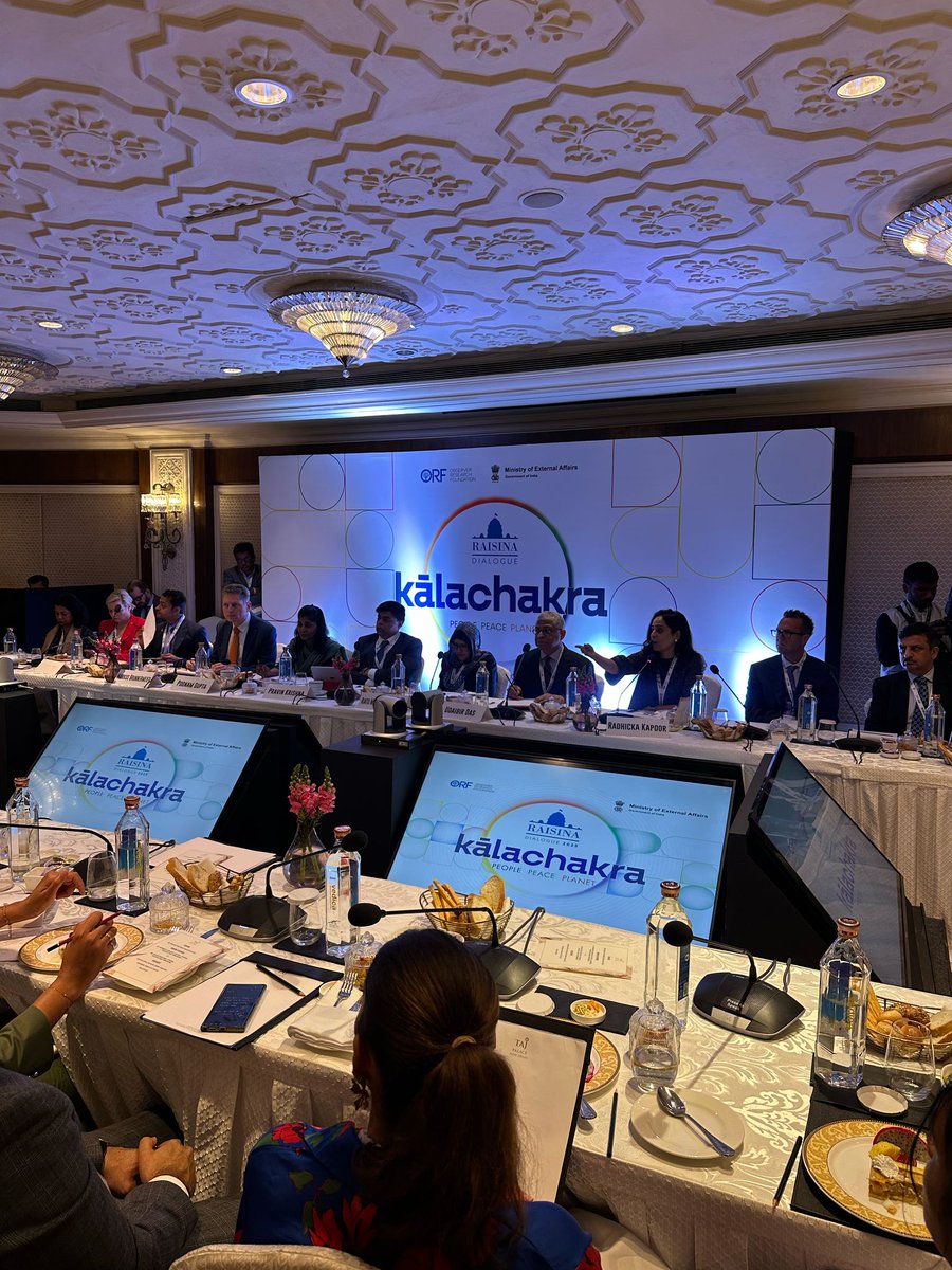 Carice Witte קאריס וויטי tweet media