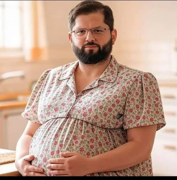 LazenXimena's tweet photo. Ahora: Presidente Boric confirma que tomará postnatal tras el nacimiento de su hija🤣🤣🤣🤣🤣🤣 https://t.co/VgDhIRnlAN