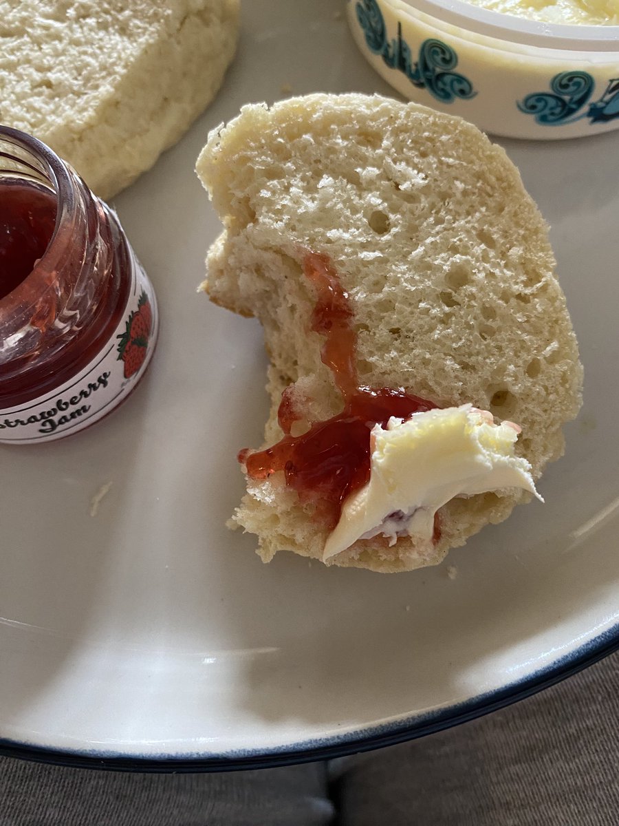 jaquimoss's tweet photo. #TheCornishCompany

One of best cream teas I’ve ever had. Received for my birthday over the weekend. So yummy! https://t.co/qcb2V9UgyX