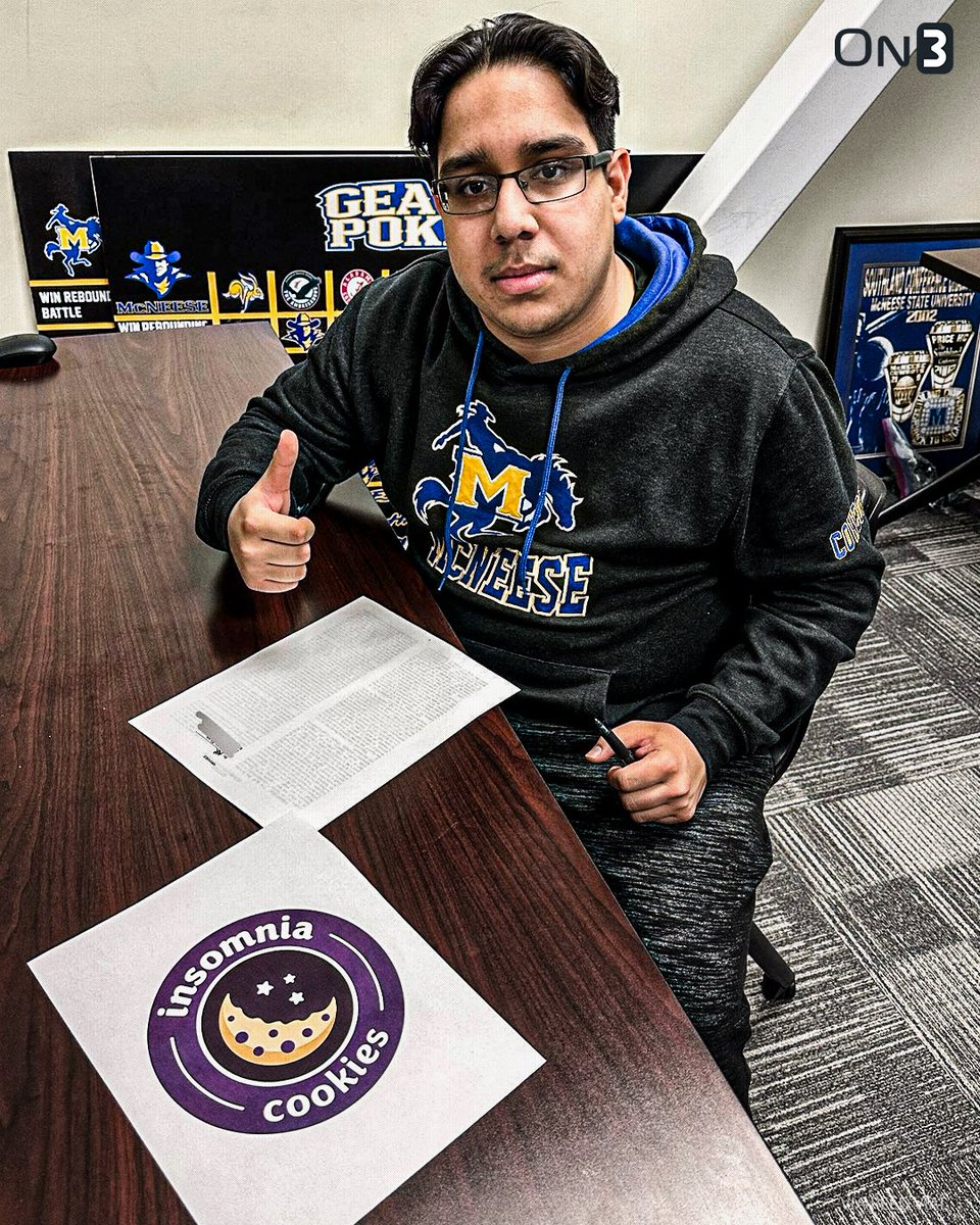 On3NIL's tweet image. McNeese State's Amir Khan becomes the first student manager to sign an NIL deal🔥

Deals:
Buffalo Wild Wings
TickPick
Insomnia Cookies

on3.com/nil/news/amir-…