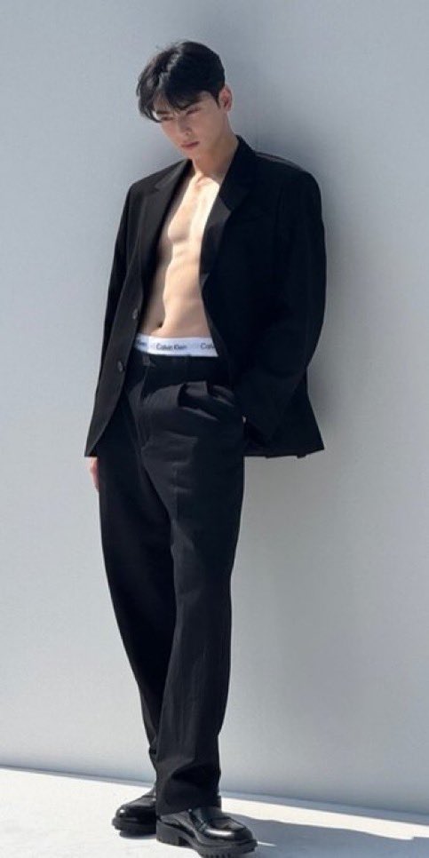 Cha Eunwoo tweet media