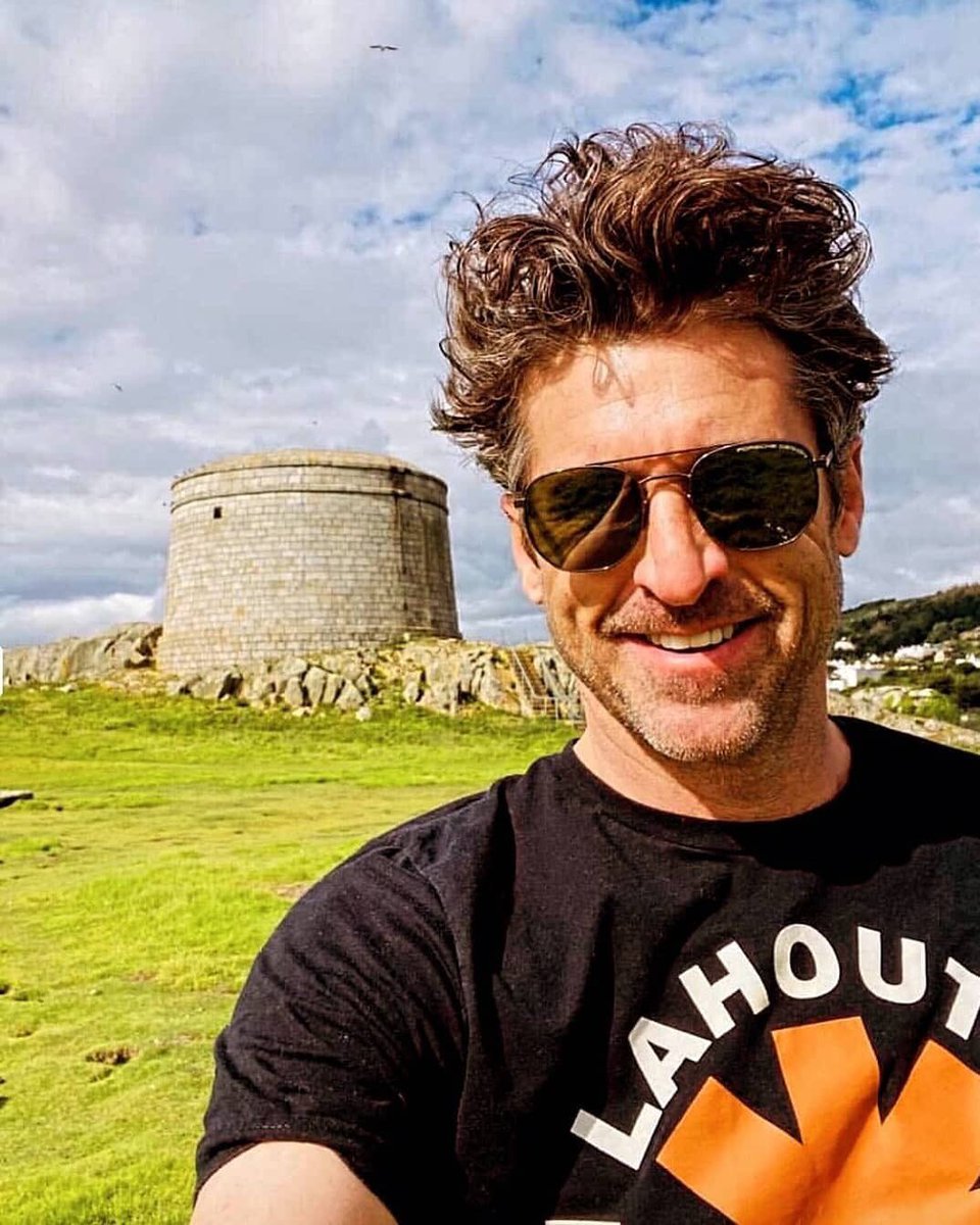 thedempseyhub's tweet photo. Patrick Dempsey Photo of the Day - a selfie near Dalkey in Ireland in July 2021.

☘️Happy St Patrick’s Day☘️

@PatrickDempsey https://t.co/OxyK5awEgd