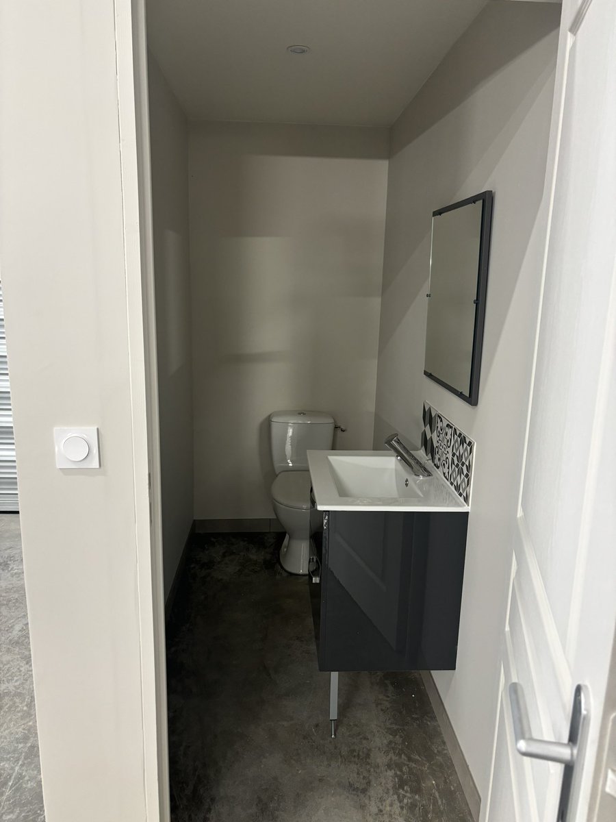 LE LOCAL EST TROUVÉ pour ma salle de sport 🏋🏽‍♂️ ! 

90 m² dédiés à la préparation physique (HYROX, marathon, triathlon…)

Hâte de vous partager l’avancée ⏳