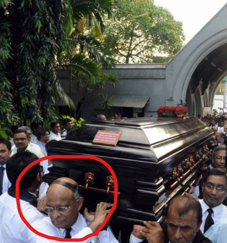 rangaba's tweet photo. Court of Appeal order rejecting IGP Deshabandu Tennakoon’s writ petition is also a serious blow to his counsel, Romesh de Silva, who was a champion of securing ex-parte decisions. He was Lasantha Wickrematunge’s lawyer and later defended his nemesis, @GotabayaR. Ethics. Ethics. https://t.co/h2Hm6nM86z
