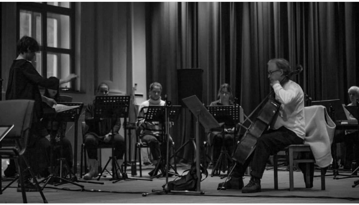 ‘On’ — a piece for 8 voices, keyboard, percussion, and cello, commissioned by Melos Vocal Ensemble and <a href="/house_apartment/">Apartment House</a> for Lithuanian National Radio — is now on my Soundcloud
on.soundcloud.com/GH7HmutEexnfCE…