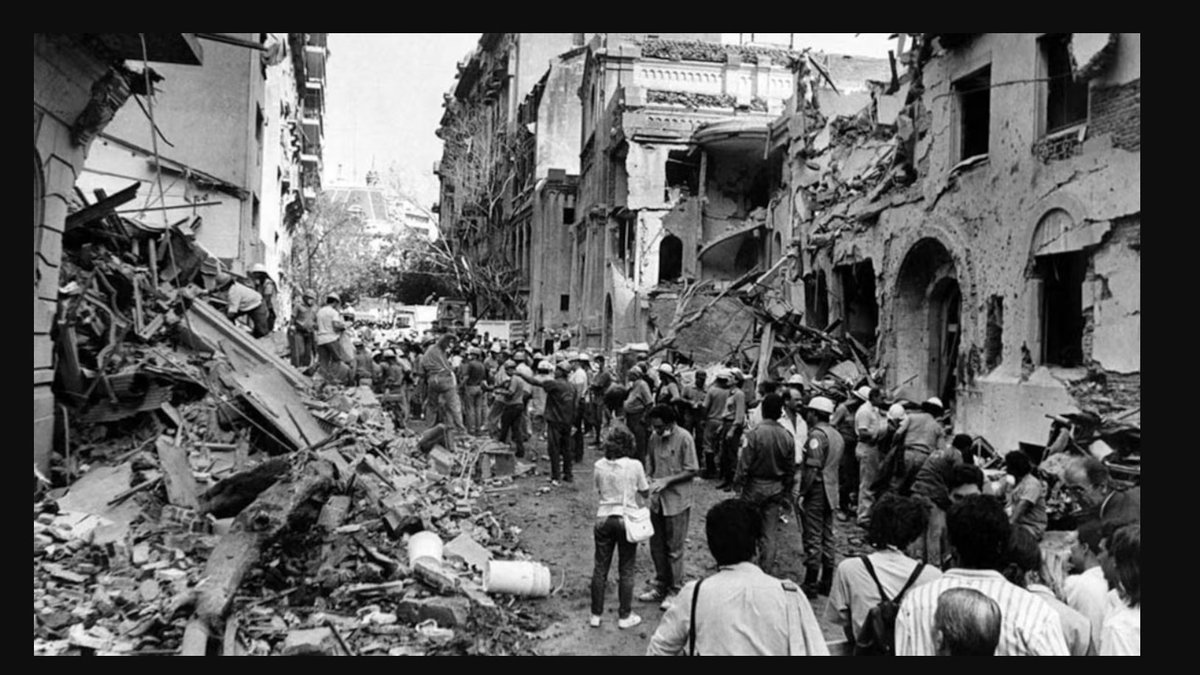 Cazador_Noct_2's tweet photo. Hoy 33 años del atentado a la Embajada de Israel.🇮🇱

33 años de impunidad gracias a los K y sus curros con Irán.🇮🇷

Estaba a la vuelta, cursando ingles con una beca en la Cultural Inglesa junto con un camarada.⚓️

Donde ahora esta la Bac British Arts Centre + -

QEPD!🙏 https://t.co/EhJEqBre1W