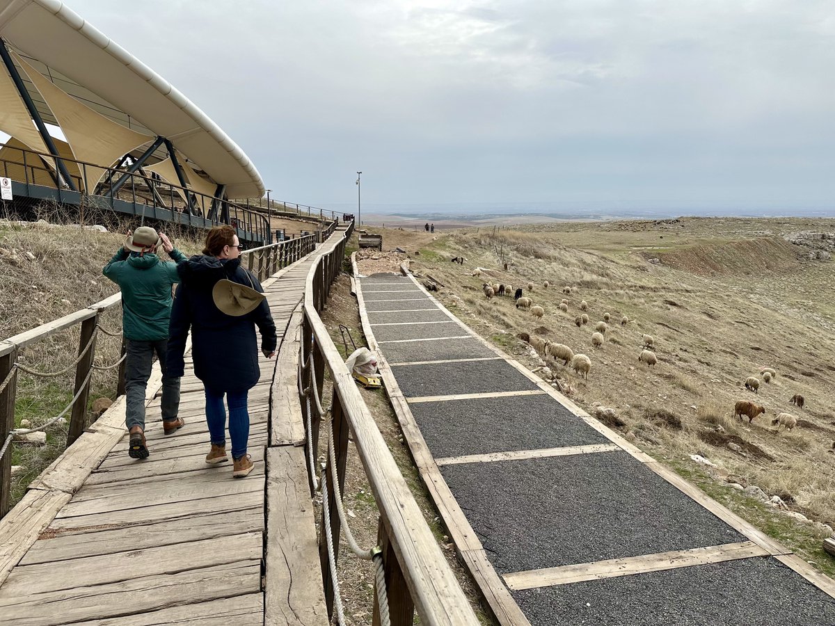 BrightInsight6's tweet image. I took these photos just last week.

📍Brand new sidewalks being constructed ON TOP OF BURIED RUINS at Gobekli Tepe.

Make no mistake, there is NO plan, or intention to fully excavate this site

Fact: 90% of the ancient ruins remain buried