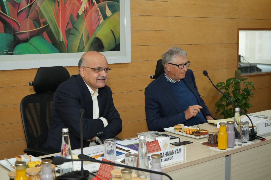 NITI Aayog (@nitiaayog) on Twitter photo A meeting with the Board of the Gates Foundation was held today with CEO, NITI Aayog, with participation of Mr. <a href="/BillGates/">Bill Gates</a> , Chair and Trustee of the Gates Foundation, Mr. Mark Suzman, CEO & Trustee of the Gates Foundation, along with other Board members and Senior functionaries A meeting with the Board of the Gates Foundation was held today with CEO, NITI Aayog, with participation of Mr. <a href="/BillGates/">Bill Gates</a> , Chair and Trustee of the Gates Foundation, Mr. Mark Suzman, CEO & Trustee of the Gates Foundation, along with other Board members and Senior functionaries