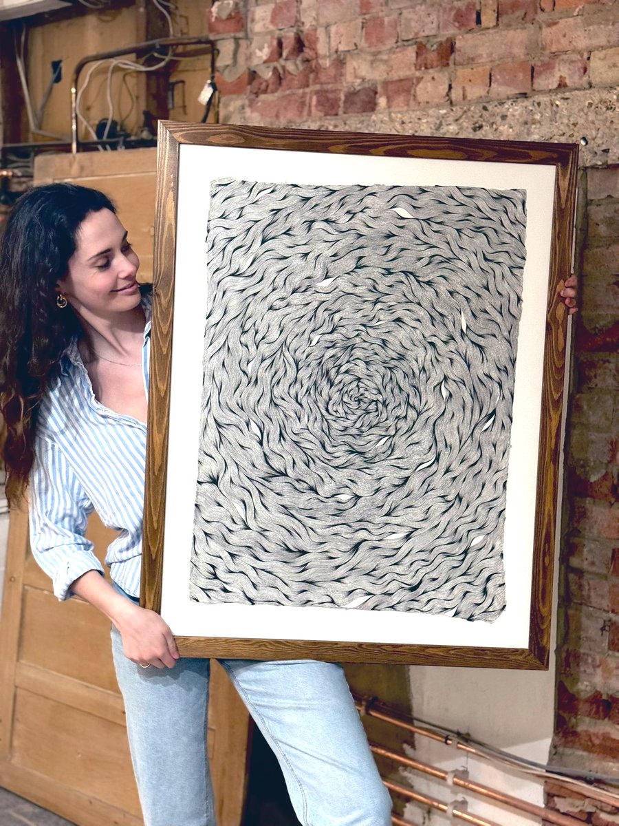 Alastairwalker's tweet photo. Gm

My talented artist wife spent 5 months drawing this with only a pen. The detail is insane. It’s paired with a digital peice. Titled “ Moments of Life” represents how chaotic and non-linear our lives are. https://t.co/lYX9EegIAP