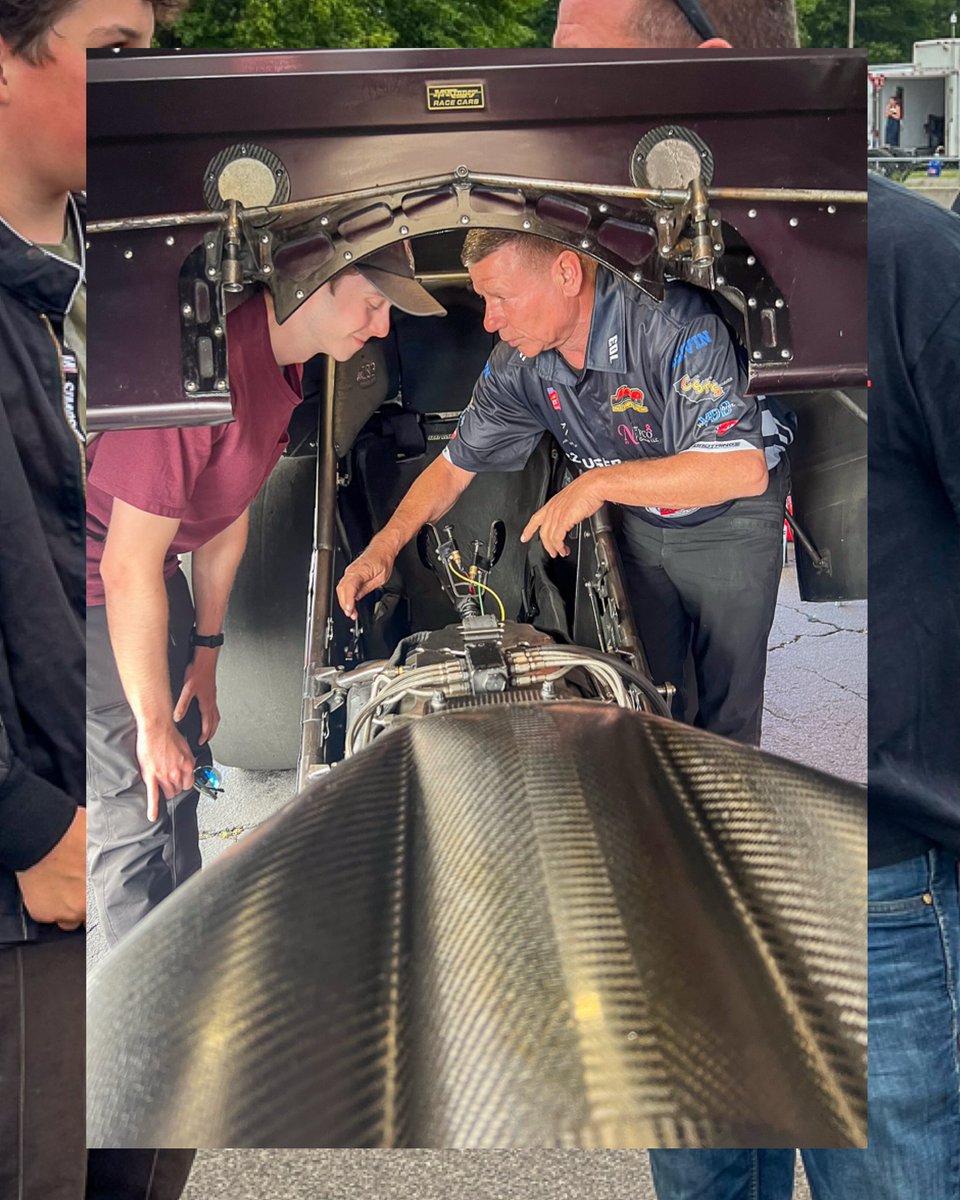 Happy St Patrick’s Day 🍀🍀🍀🍀 everyone, always great to hang out with the fans and our military at each race. See you in Phoenix.👍🏁 #nhra #stpatricksday #missionfoods #jimcampbellracing #terryhaddockracing #purexhale #burrowmax  #herzhauserracing #luckiftheirish