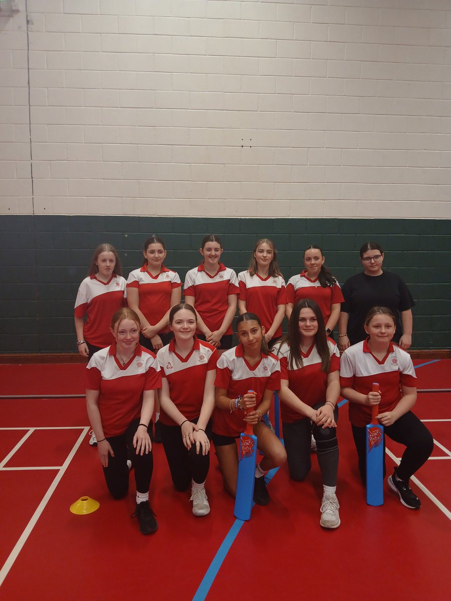 Congratulation to all the  <a href="/Pembrokeshire/">PembrokeshireCC</a> schools that took part today in the Under 15's Indoor Girls Cricket.<a href="/YsgolHarriTudur/">Ysgol Harri Tudur / Henry Tudor School</a>  winners represent the County in the South Wales Finals in Sophia Gardens.(See link for full write up)

facebook.com/share/p/15y6QU…

<a href="/CricketWales/">Criced Cymru / Cricket Wales 🏏🏴󠁧󠁢󠁷󠁬󠁳󠁿</a>