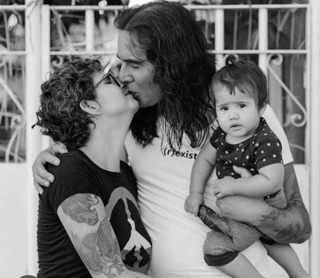 <a href="/NewsLiberdade/">SPACE LIBERDADE </a> Esse cara arrota democracia mas se compraz com o sofrimento alheio. Hipócrita psolista.