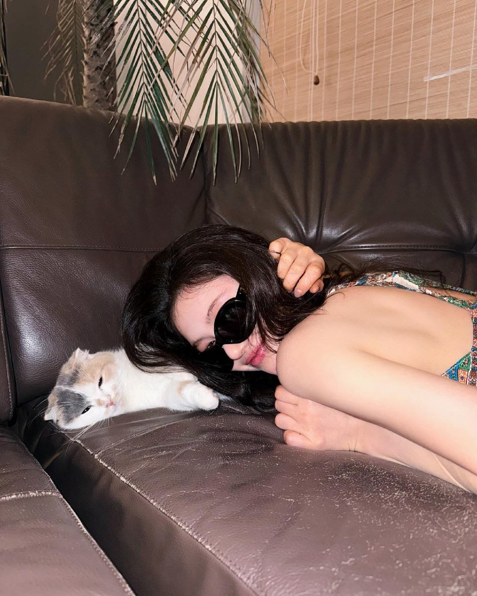DanielleMarshPH's tweet photo. [📷 INSTAGRAM] 250317
this cutie~🐾💘

🔗 https://t.co/h2xflS5zr3

#NJZ #DANIELLE #다니엘 https://t.co/Ywn4VVSoix