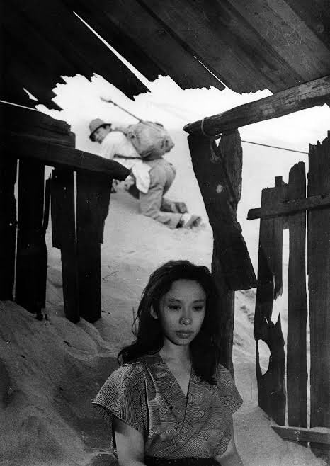 botsenpaii's tweet photo. @vishalandcinema Woman in the dunes ( 1964 ). 

The movie which made me fall in love with japanese cinema. Was never a huge cinephile but this movie made me realize that there is so much unseen cinema out there and ignited my passion for movies. https://t.co/7vmf5w8IjG