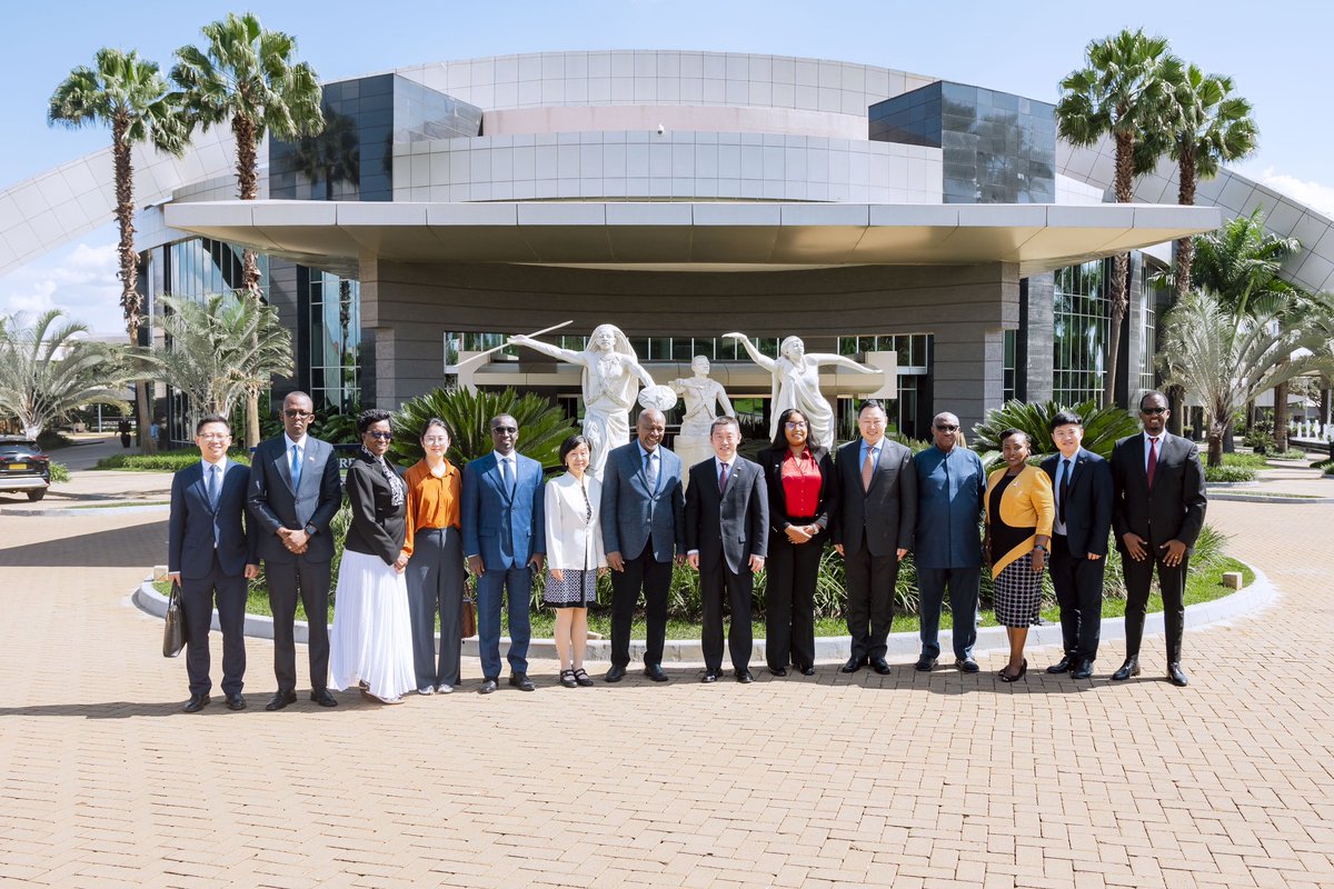 Today on 17 March 2025, RPF Secretary General Hon. Wellars Gasamagera received at RPF headquarters, Rusororo, Ambassador Wang Xuekun, outgoing Ambassador of China to Rwanda for a farewell courtesy call.

SG Gasamagera thanked Ambassador Wang for his role and commitment in